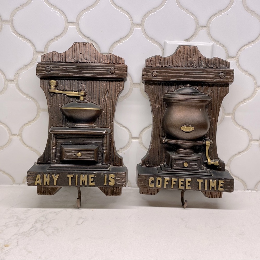VINTAGE MILLER STUDIOS 1975 Chalkware Coffee decor